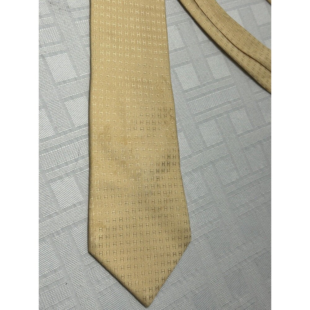 HERMES Men Neck Tie Gold Beige Yellow Initial H All Over Print 100% Silk Vtg. - Picture 3 of 16